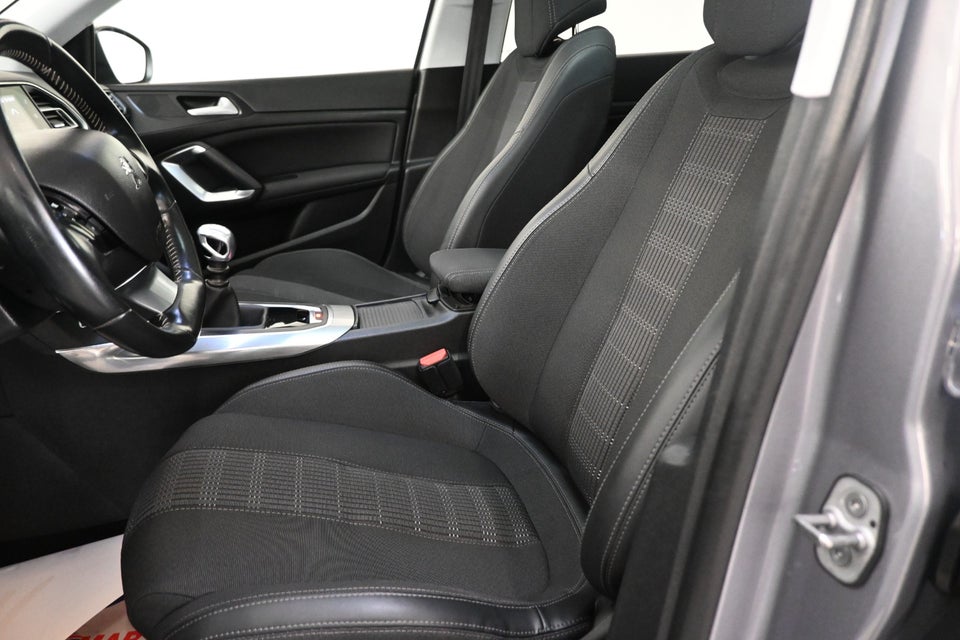 Peugeot 308 1,5 BlueHDi 130 Allure+ Sky SW 5d