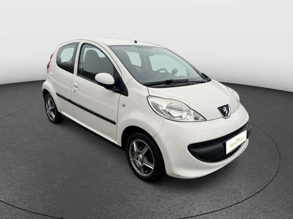 Peugeot 107 1,0 Smile 5d