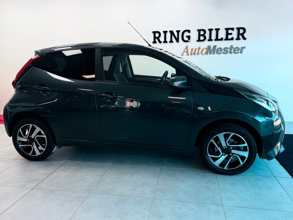 Toyota Aygo 1,0 VVT-i x-press 5d
