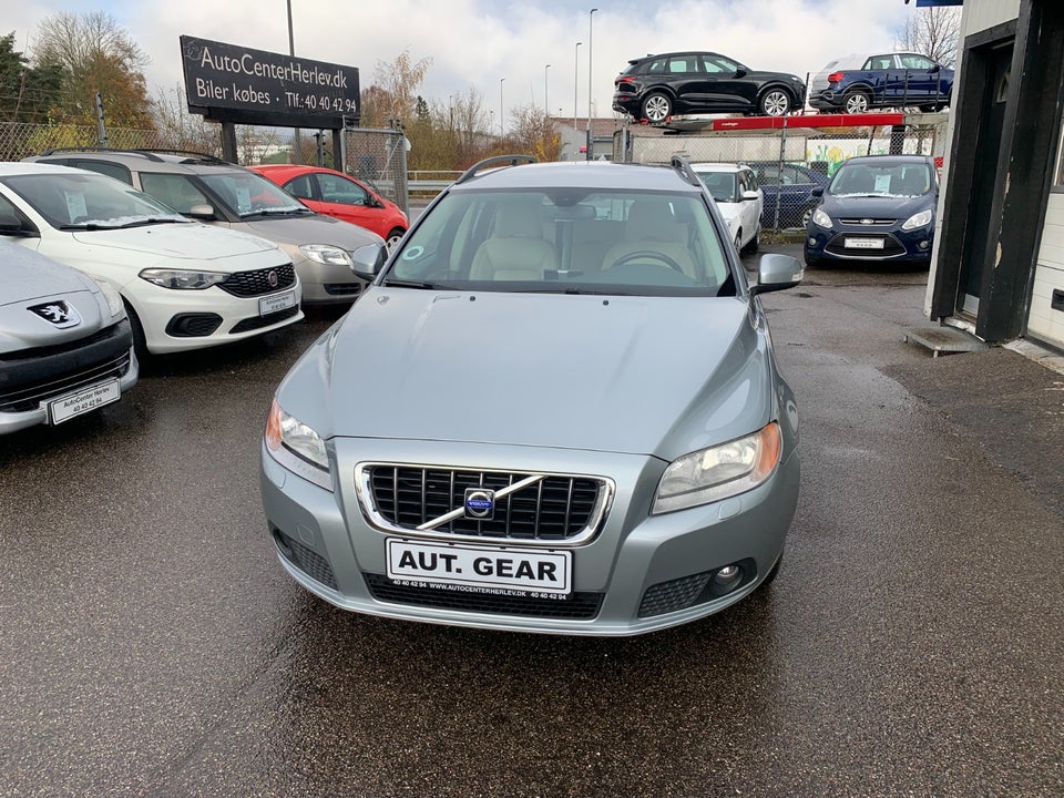 Volvo V70 2,5 T Momentum aut. 5d