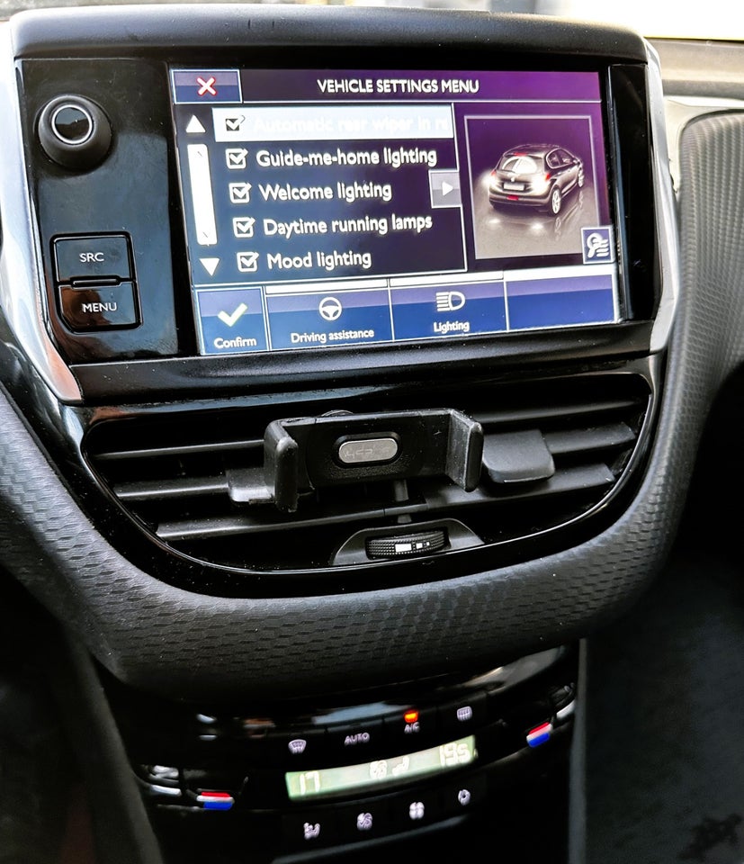 Peugeot 208 1,6 BlueHDi 100 Envy Sky 5d