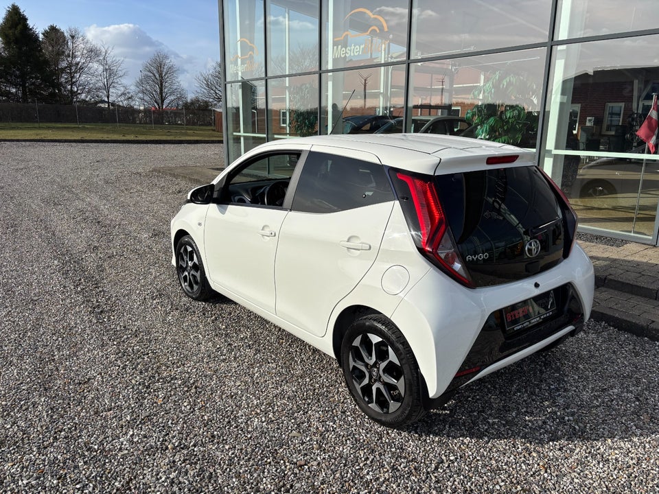 Toyota Aygo 1,0 VVT-i x-play x-shift 5d