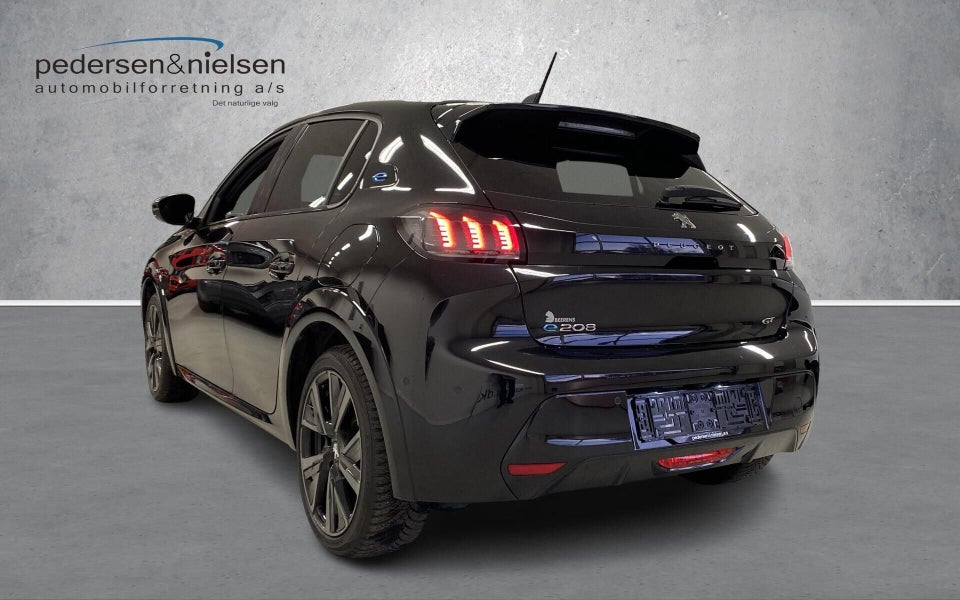 Peugeot e-208 50 GT 5d