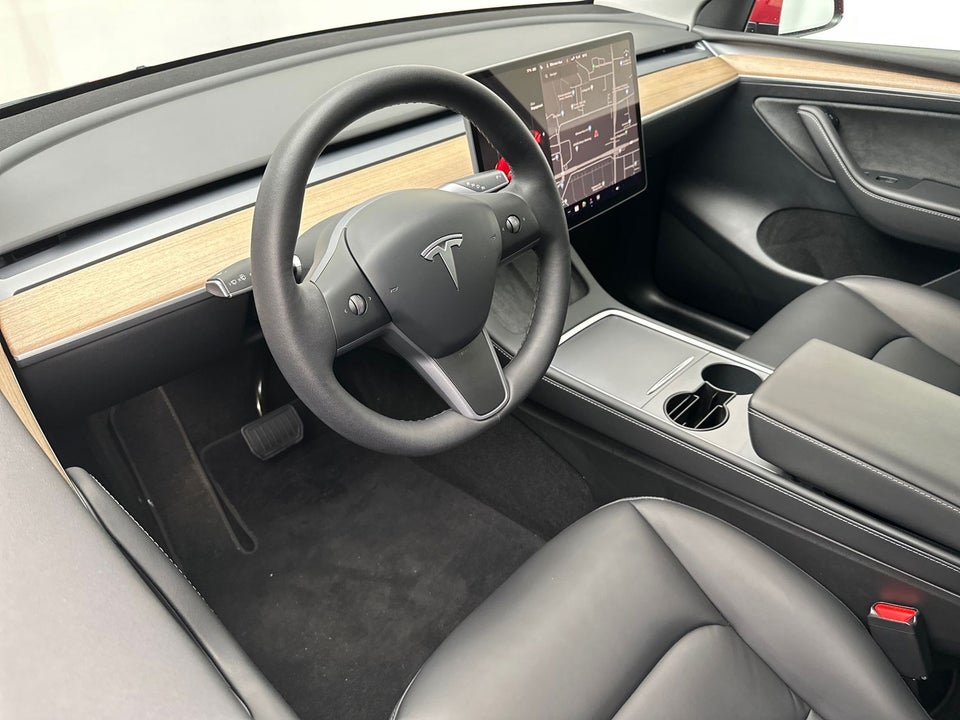 Tesla Model Y Long Range AWD 5d