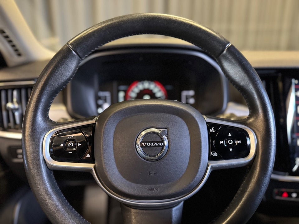 Volvo V90 2,0 D4 190 Momentum aut. 5d