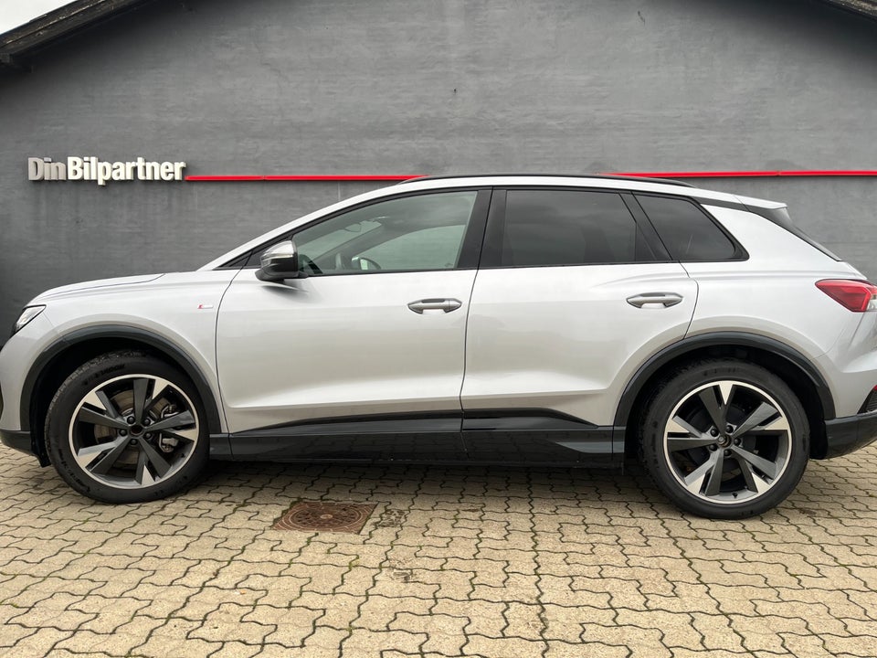Audi Q4 e-tron 40 S-line 5d