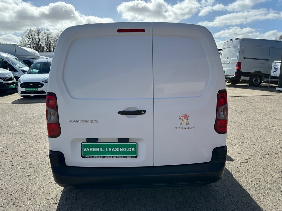 Peugeot Partner 1,2 PureTech 110 L1V1 Plus Van
