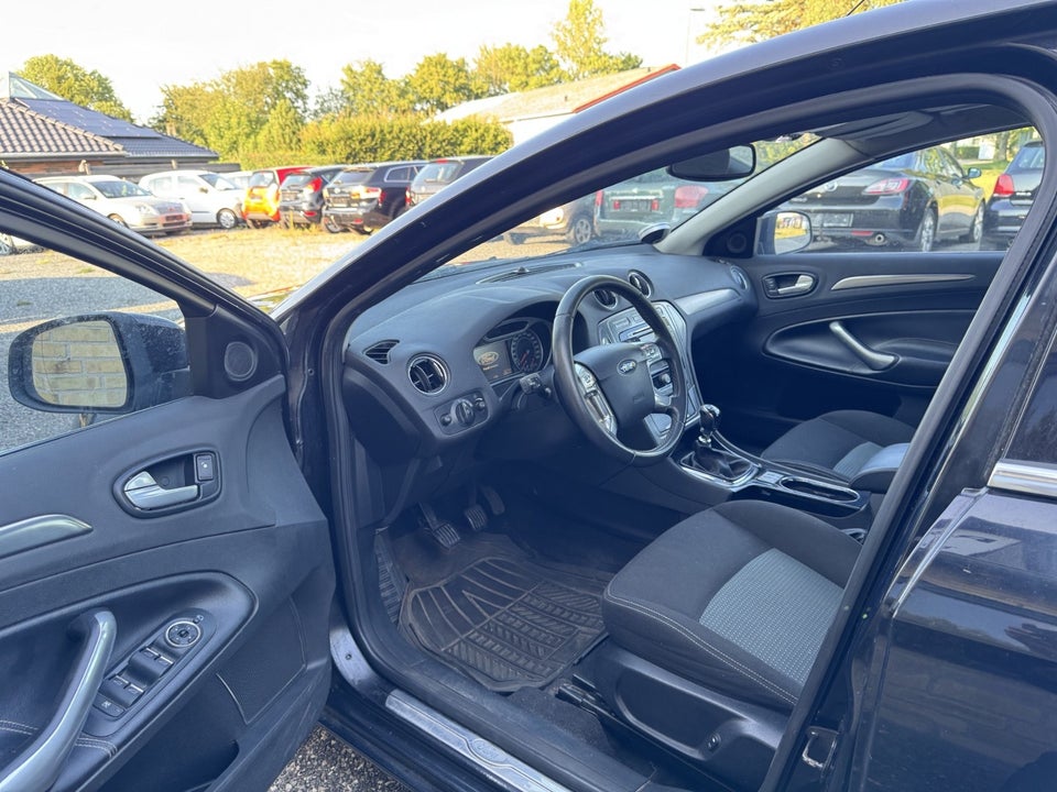 Ford Mondeo 2,0 TDCi 115 Titanium stc. 5d