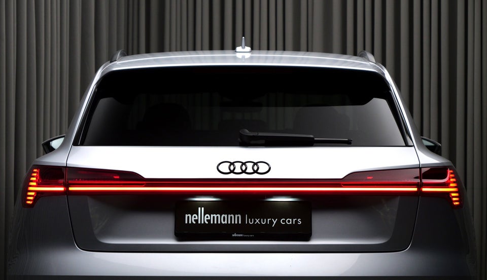 Audi e-tron 55 S-line quattro 5d