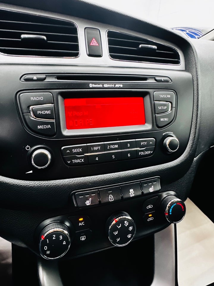 Kia Ceed 1,6 CRDi 128 Active SW 5d