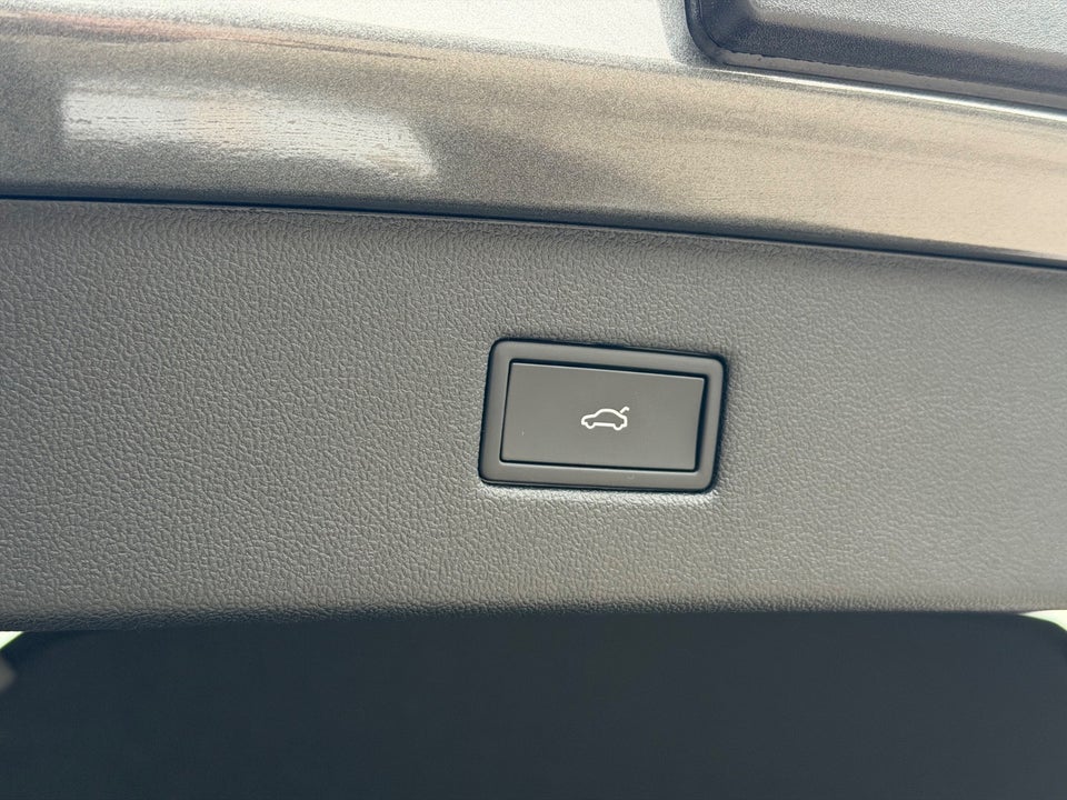 Ford Capri 77 Select Extended Range 5d