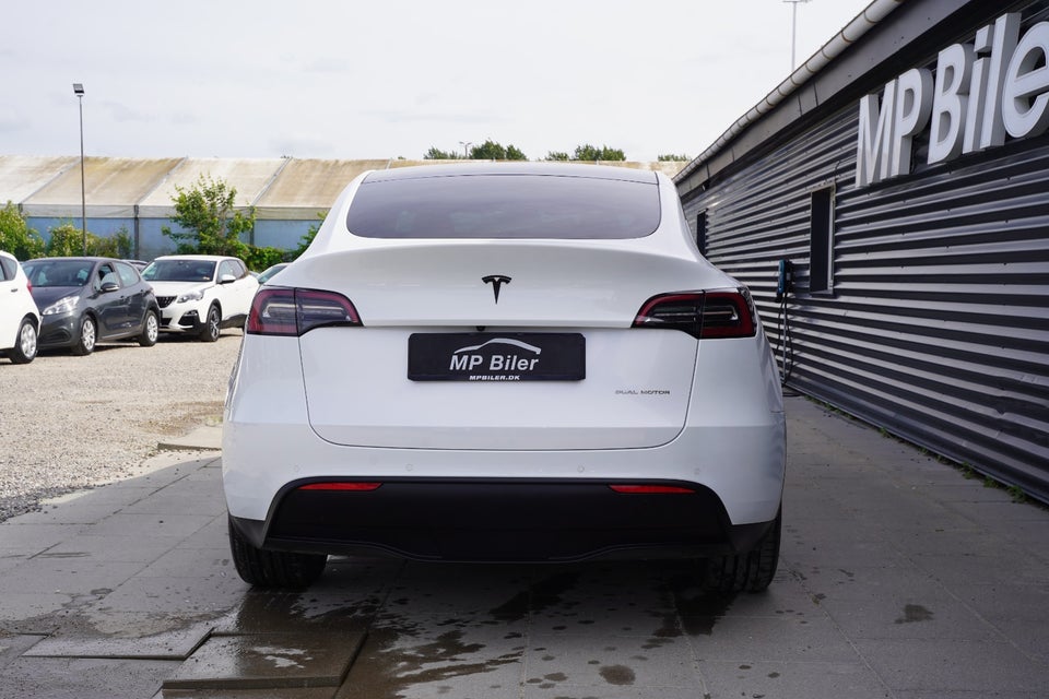 Tesla Model Y Long Range AWD 5d