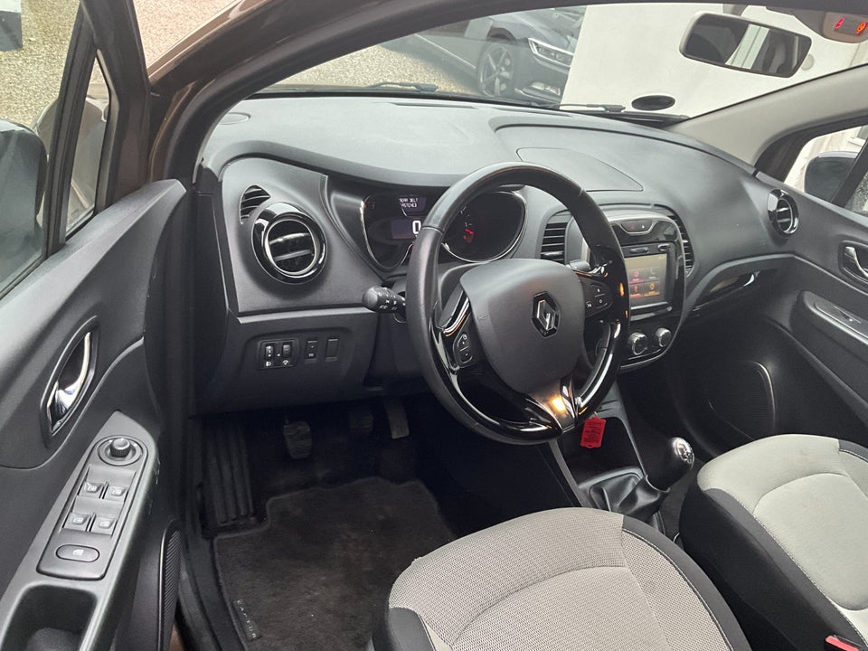 Renault Captur 0,9 TCe 90 Expression 5d