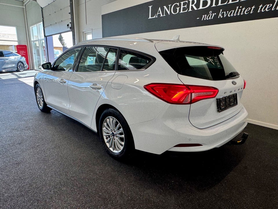 Ford Focus 1,0 EcoBoost Titanium Business stc. 5d