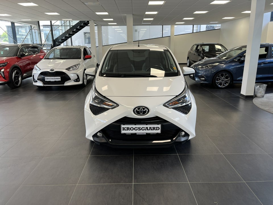 Toyota Aygo 1,0 VVT-i x-press 5d