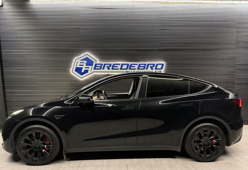 Tesla Model Y Long Range AWD 5d
