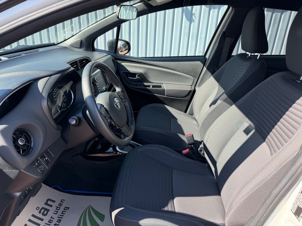 Toyota Yaris 1,5 Hybrid Flavour e-CVT 5d