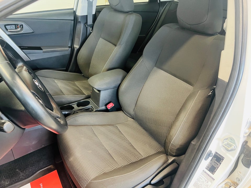 Toyota Auris 1,8 Hybrid H3 Touring Sports CVT 5d
