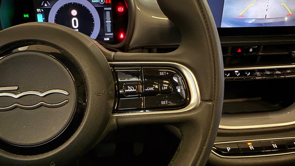 Fiat 500e 42 Icon Sky 3d