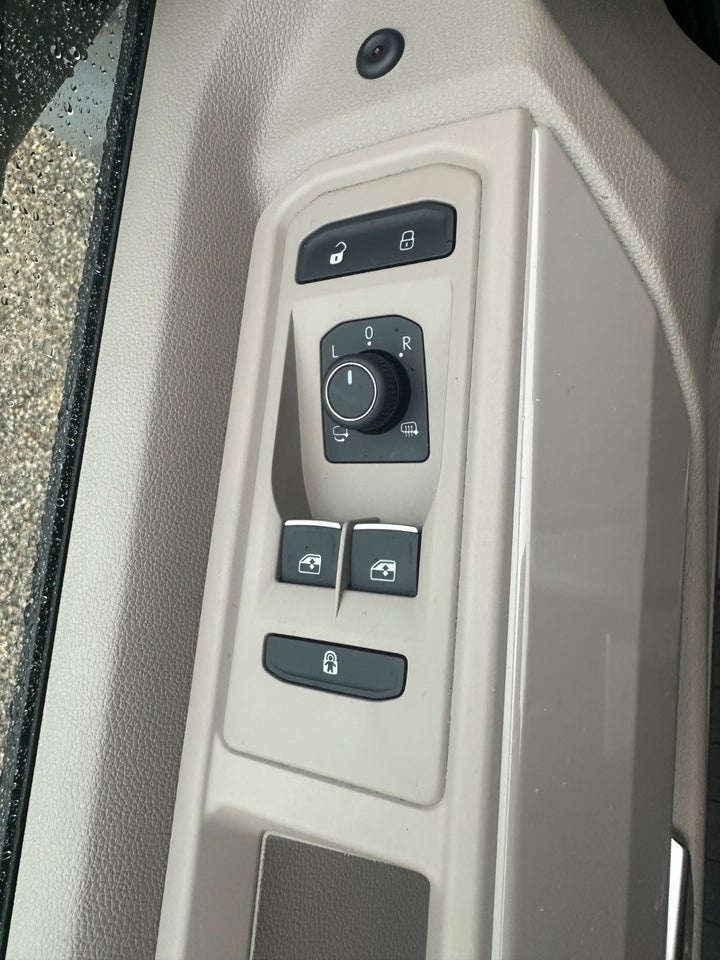 VW Multivan 1,4 eHybrid Style DSG kort