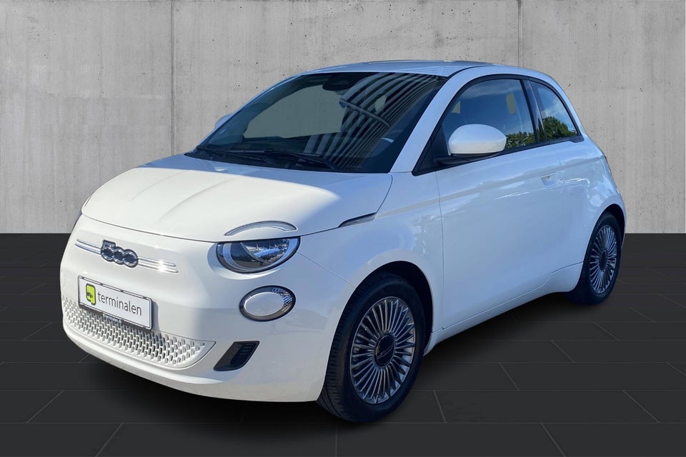 Fiat 500e 42 Icon 3d