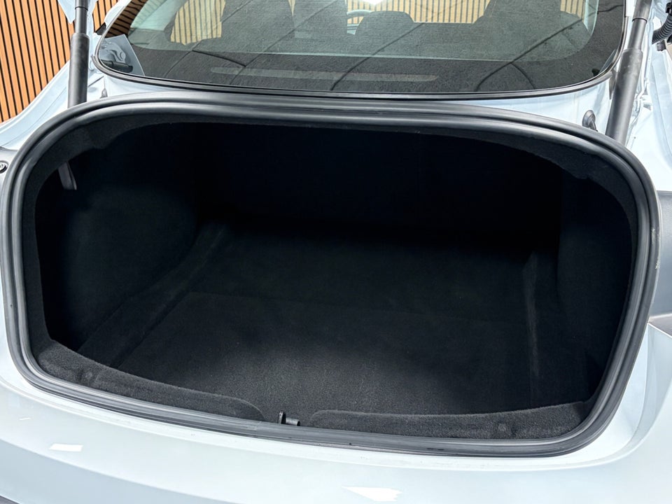 Tesla Model 3 RWD 4d