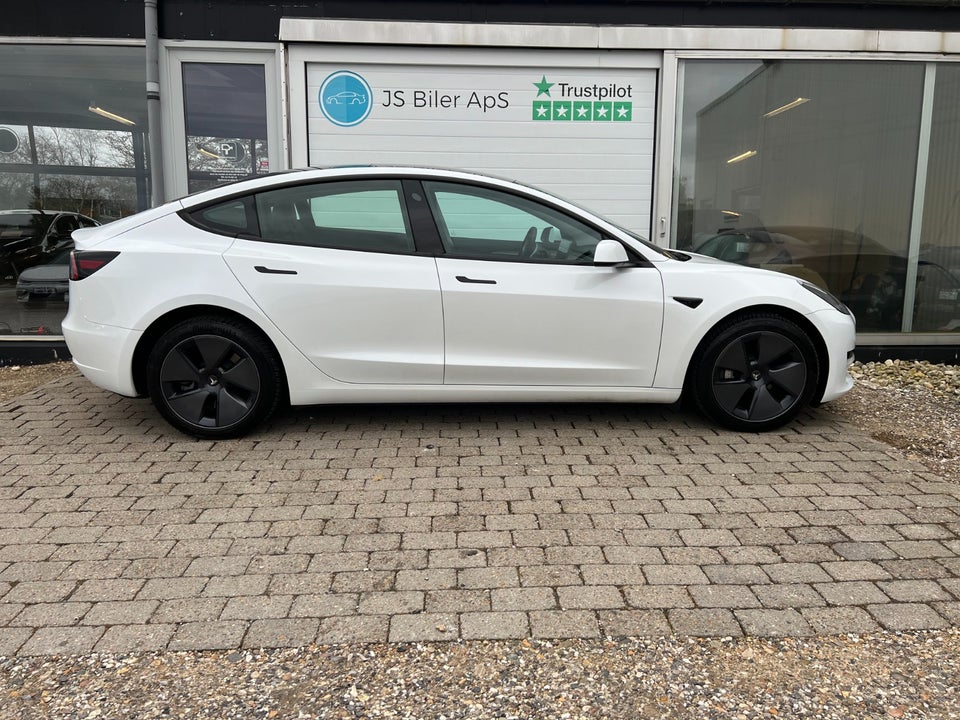 Tesla Model 3 RWD 4d