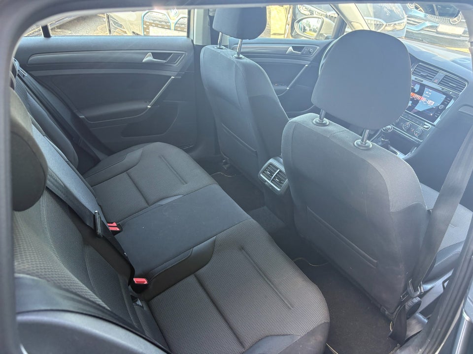 VW Golf VII 1,4 TSi 125 Comfortline Variant 5d
