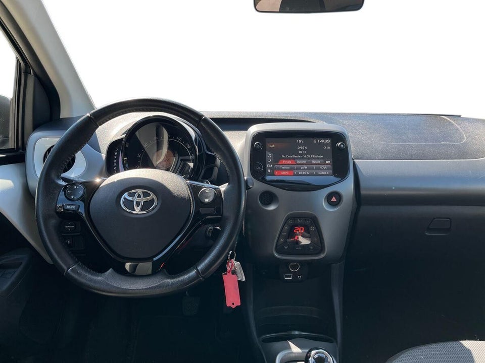 Toyota Aygo 1,0 VVT-i x-press x-shift 5d