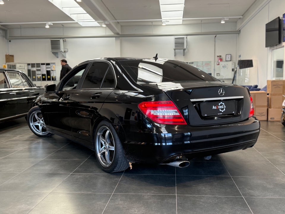 Mercedes C200 2,2 CDi BE 4d