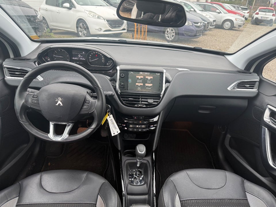 Peugeot 2008 1,2 e-THP 110 Allure EAT6 5d