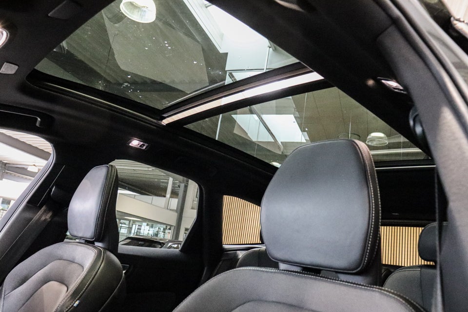 Volvo XC60 2,0 B4 197 R-Design aut. AWD 5d