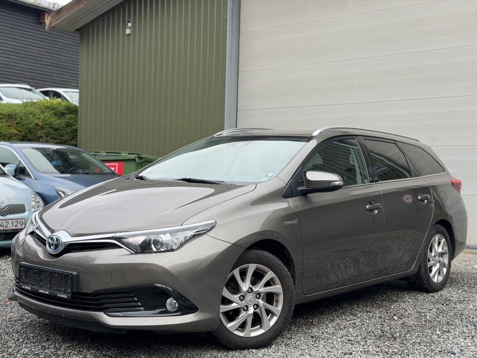Toyota Auris 1,8 Hybrid H2 Comfort CVT 5d