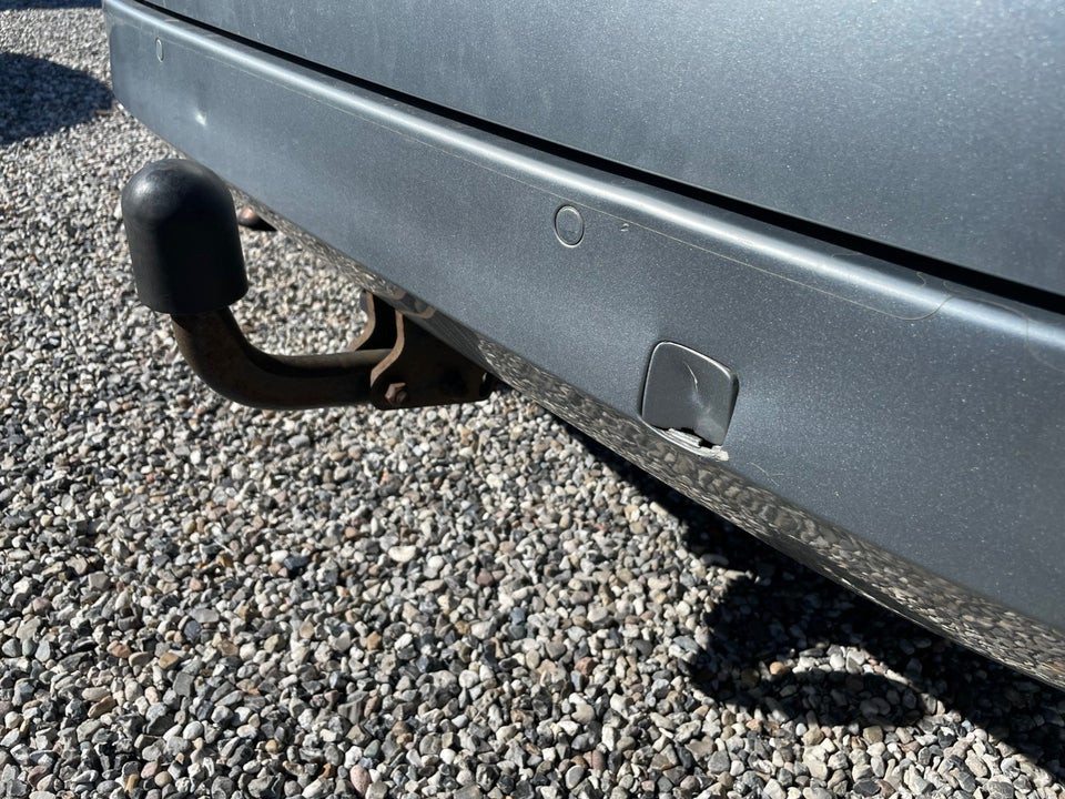 Ford Mondeo 2,0 Ambiente stc. 5d