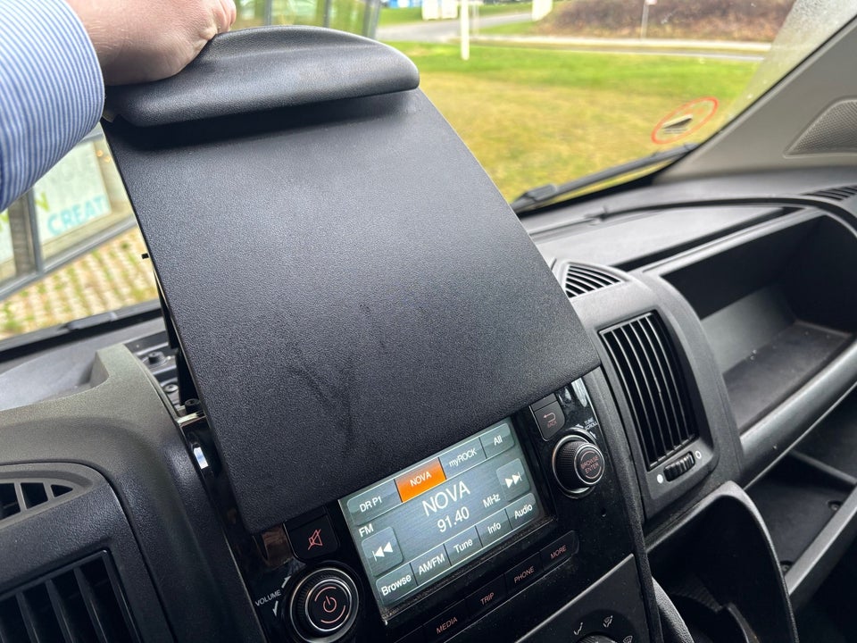 Citroën Jumper 30 2,0 BlueHDi 130 Kassevogn L2H2