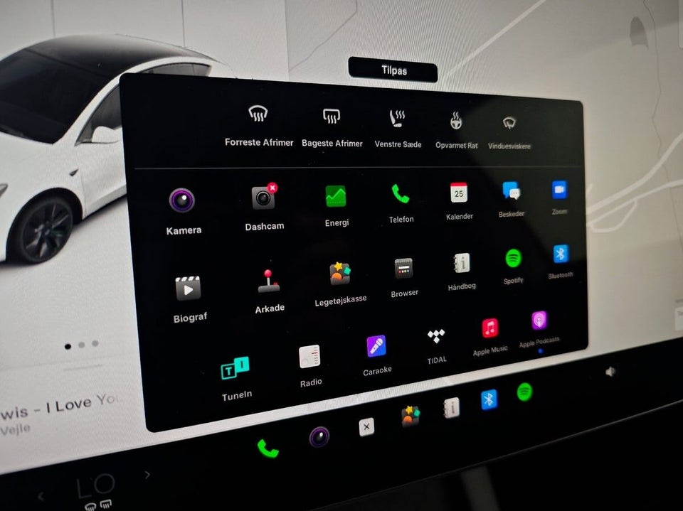 Tesla Model Y Long Range AWD 5d