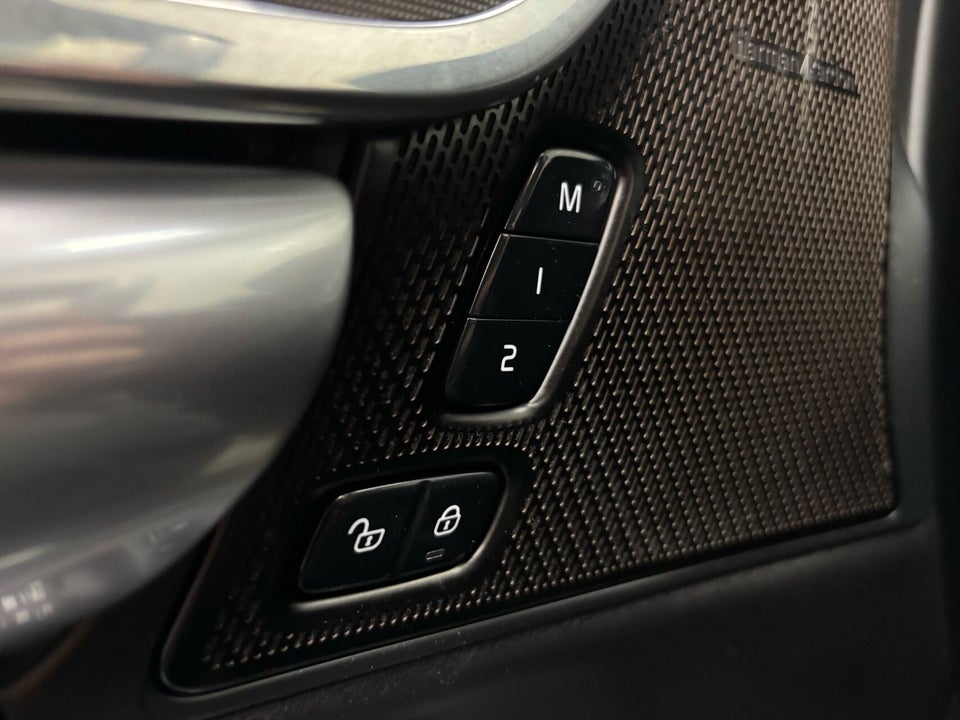 Volvo V90 2,0 T6 ReCharge Plus Dark aut. AWD 5d