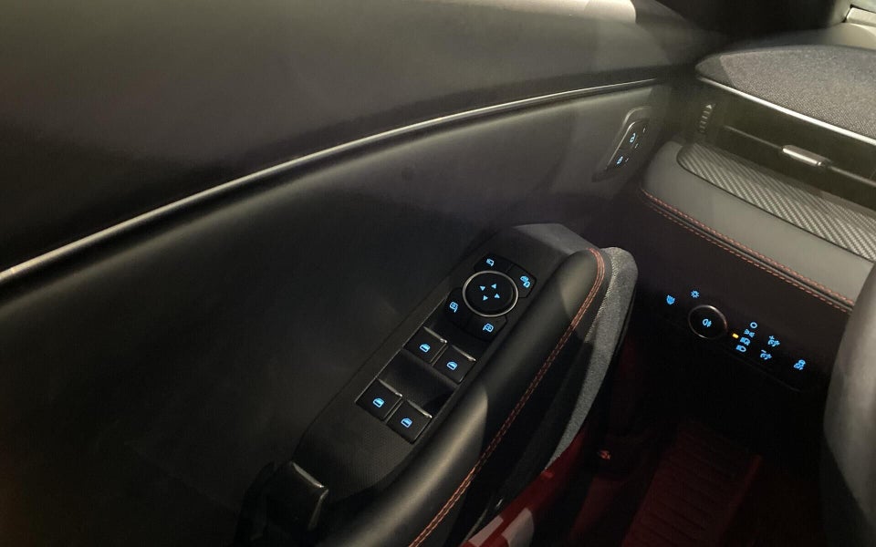 Ford Mustang Mach-E 70 Premium Standard Range AWD 5d