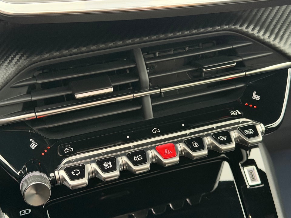 Peugeot e-208 54 GT 5d