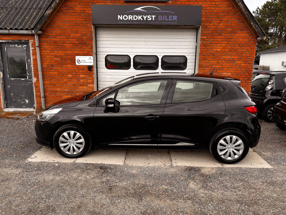 Renault Clio IV 0,9 TCe 90 Expression 5d