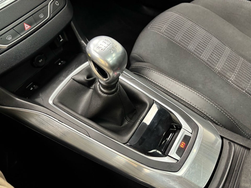 Peugeot 308 1,6 BlueHDi 120 Allure+ 5d