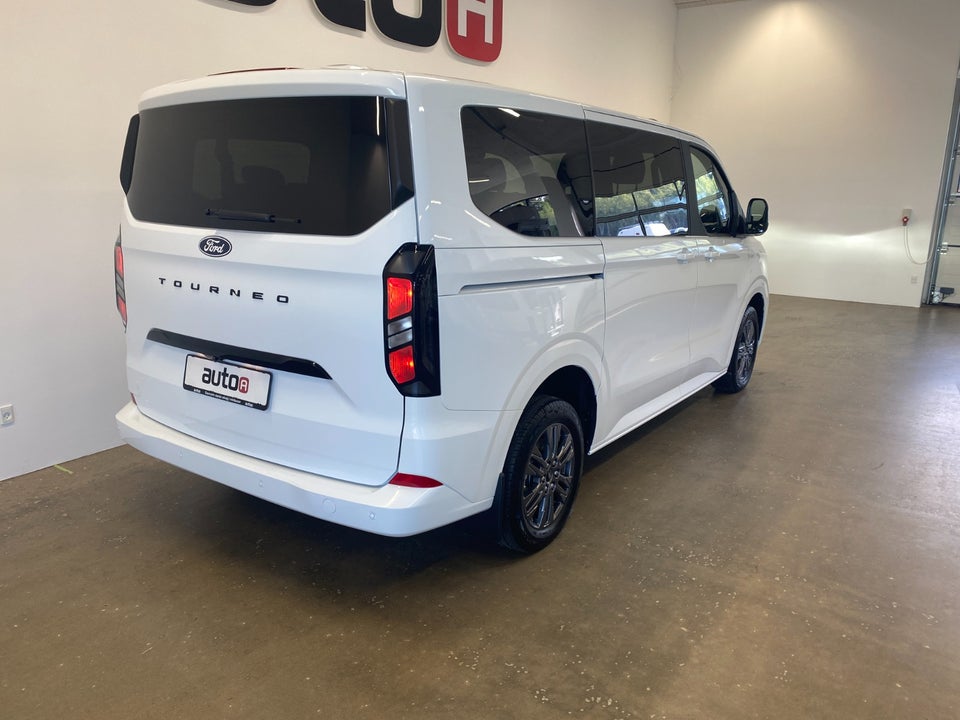 Ford Tourneo Custom 320S 2,0 EcoBlue Titanium