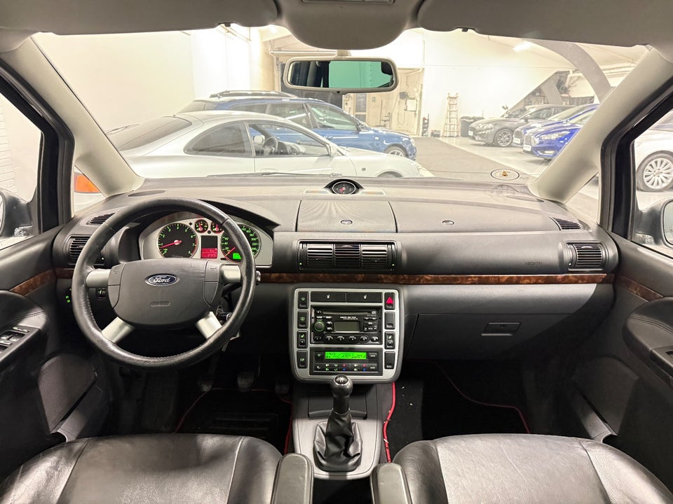 Ford Galaxy 2,8 204 Ghia 5d