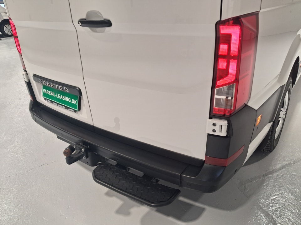 VW Crafter 35 2,0 TDi 177 Kassevogn L3H3 aut.