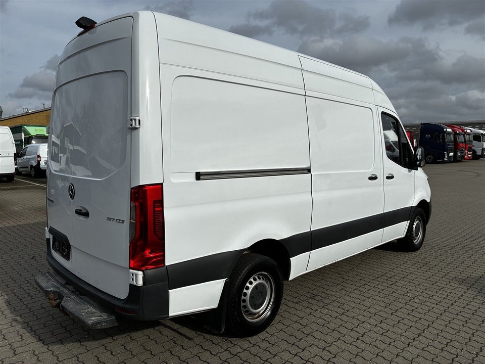 Mercedes Sprinter 317 2,0 CDi A2 Kassevogn aut. RWD