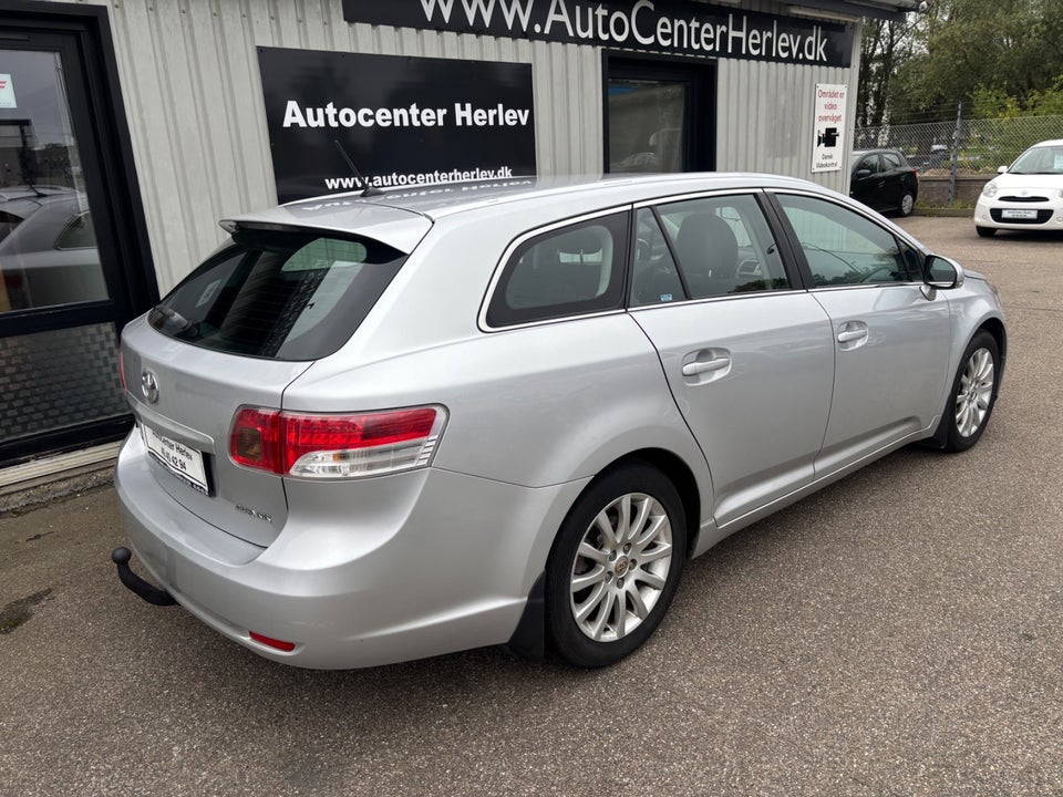 Toyota Avensis 2,0 D-4D TX stc. 5d
