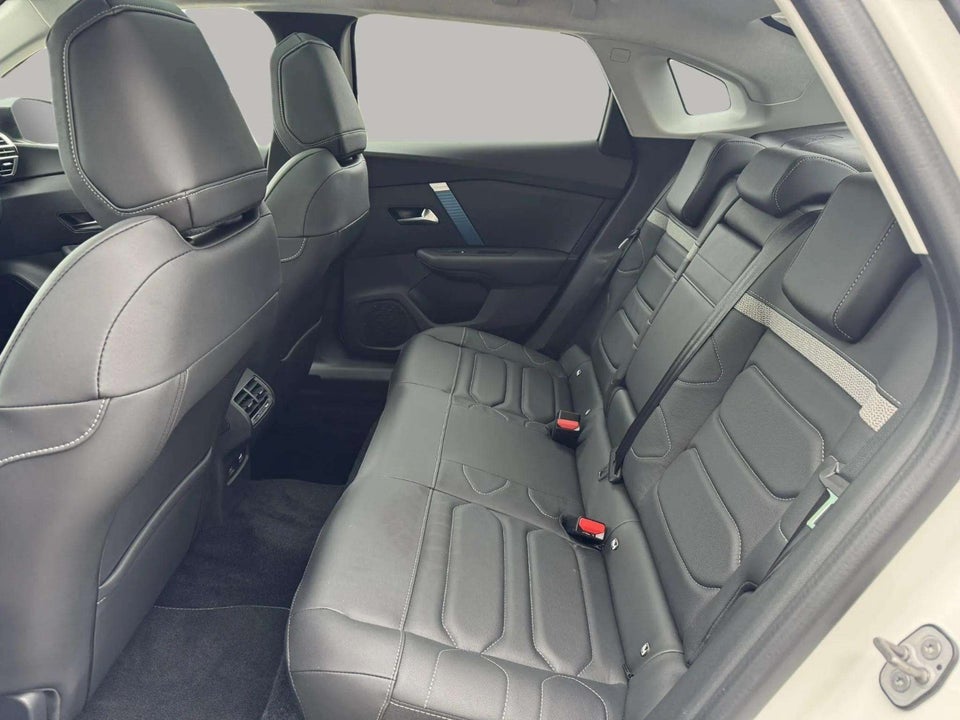 Citroën ë-C4 X 50 Shine 4d