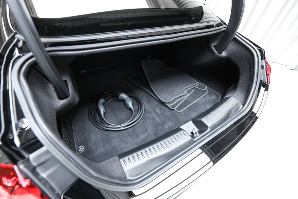 Mercedes CLA250+ electric AMG Premium 4d