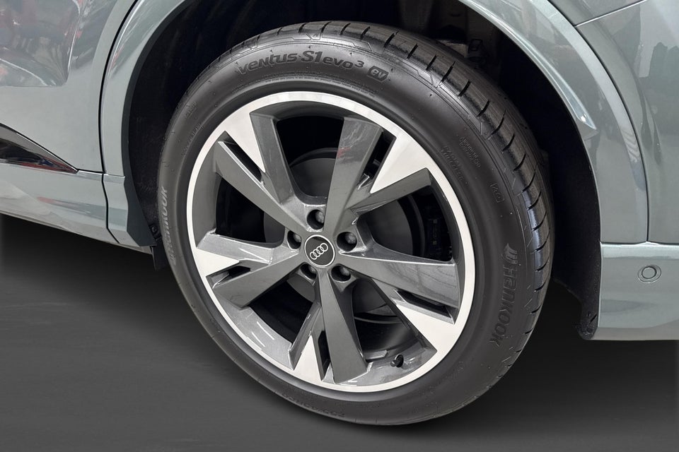 Audi Q4 e-tron performance 5d