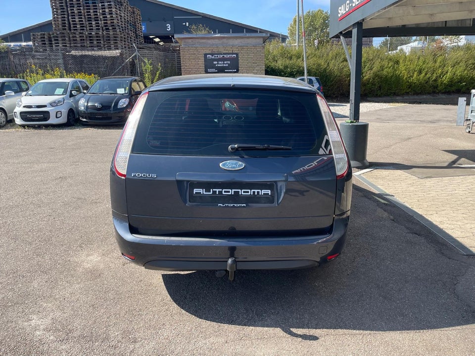 Ford Focus 1,6 Titanium 5d